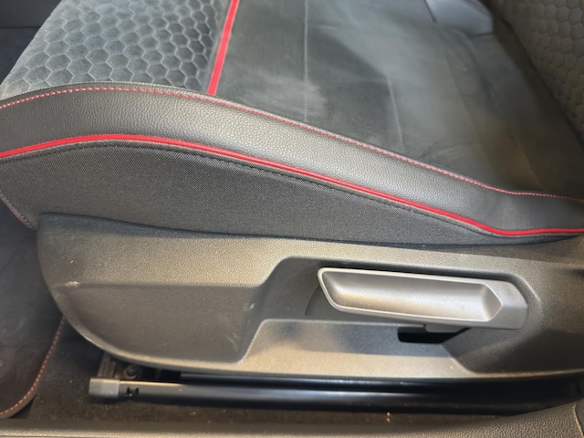 Volkswagen Golf 2.0 TSI DSG GTI