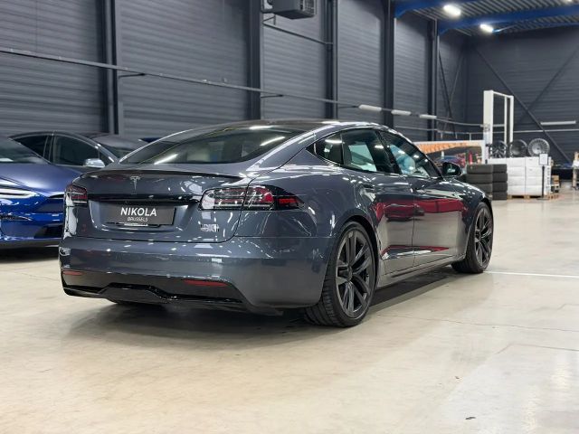 Tesla Model S Plaid
