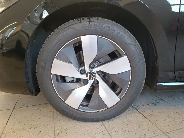 Volkswagen Passat 1.5 eTSI Business DSG