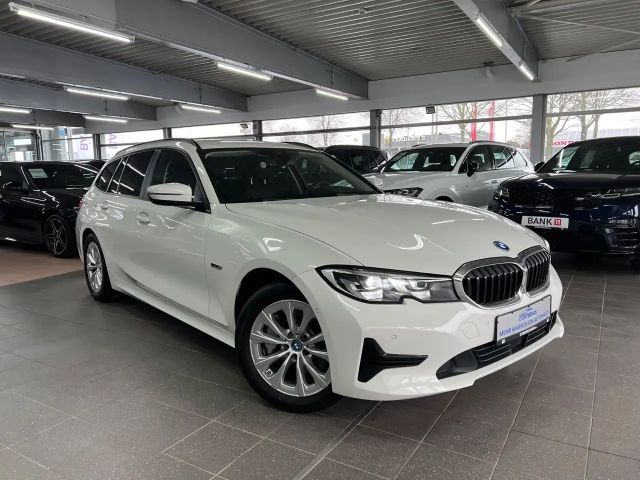 BMW 330 330e Advantage pakket Touring