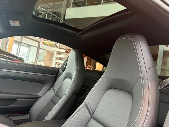 Porsche 992 4S Carrera Coupé