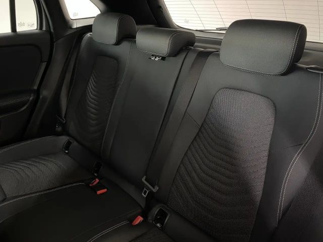 Mercedes-Benz GLA 250 4MATIC Style