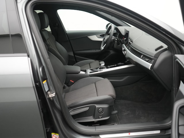 Audi A4 40 TFSI Avant S-Line S-Tronic