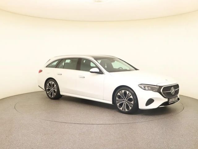 Mercedes-Benz E 200 4MATIC AVANTGARDE Estate