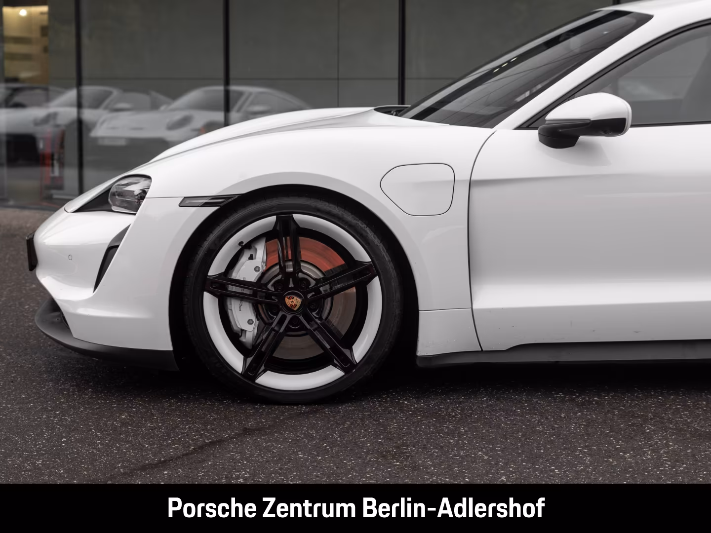 Porsche Taycan Surround-View Luftfederung Rückfahrkamera