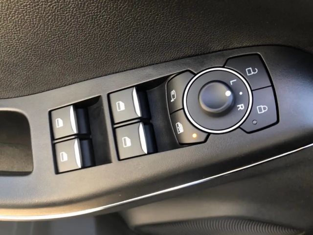 Ford Puma EcoBoost Titanium