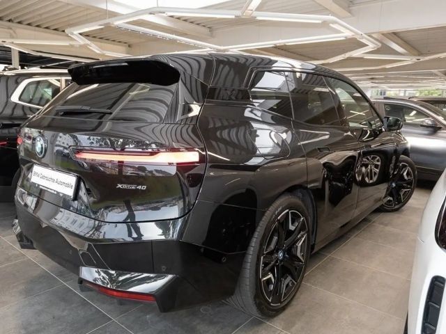 BMW iX xDrive40