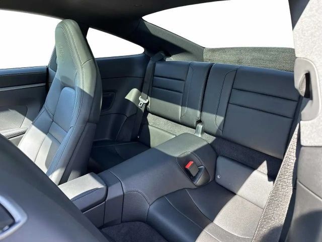 Porsche 992 Carrera Coupé