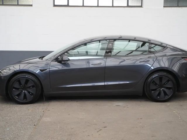 Tesla Model 3 AWD Long Range
