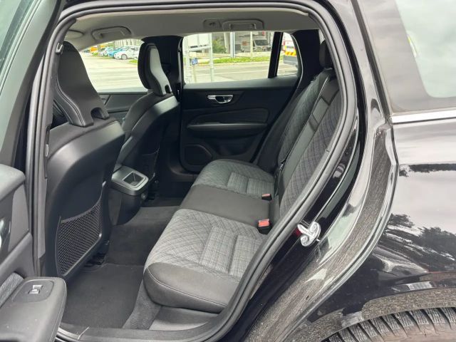Volvo V60 Momentum