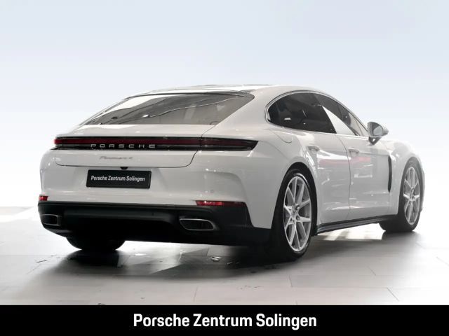 Porsche Panamera 4