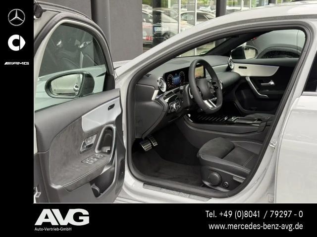 Mercedes-Benz A 200 AMG Line