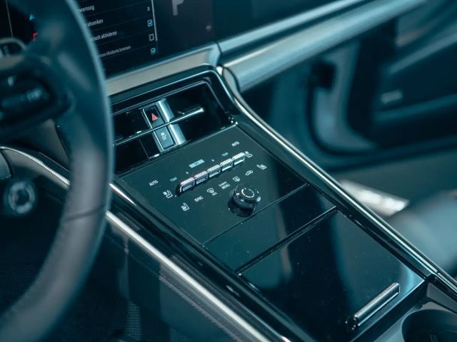 Porsche Panamera 4 E-Hybrid