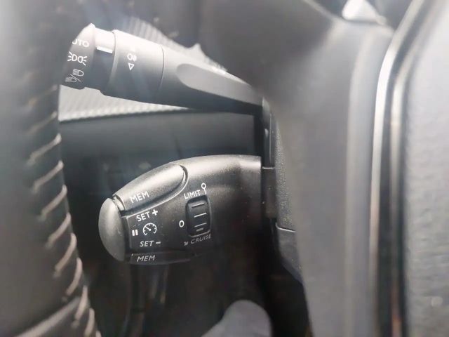 Peugeot E-208 Active Pack