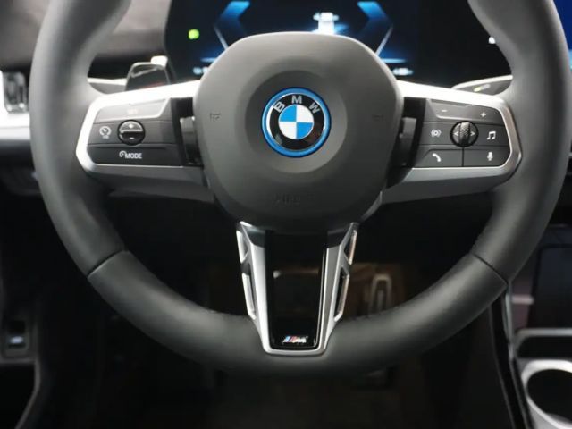 BMW iX2 eDrive20