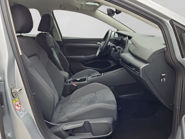 Volkswagen Golf 2.0 TDI DSG Style Variant