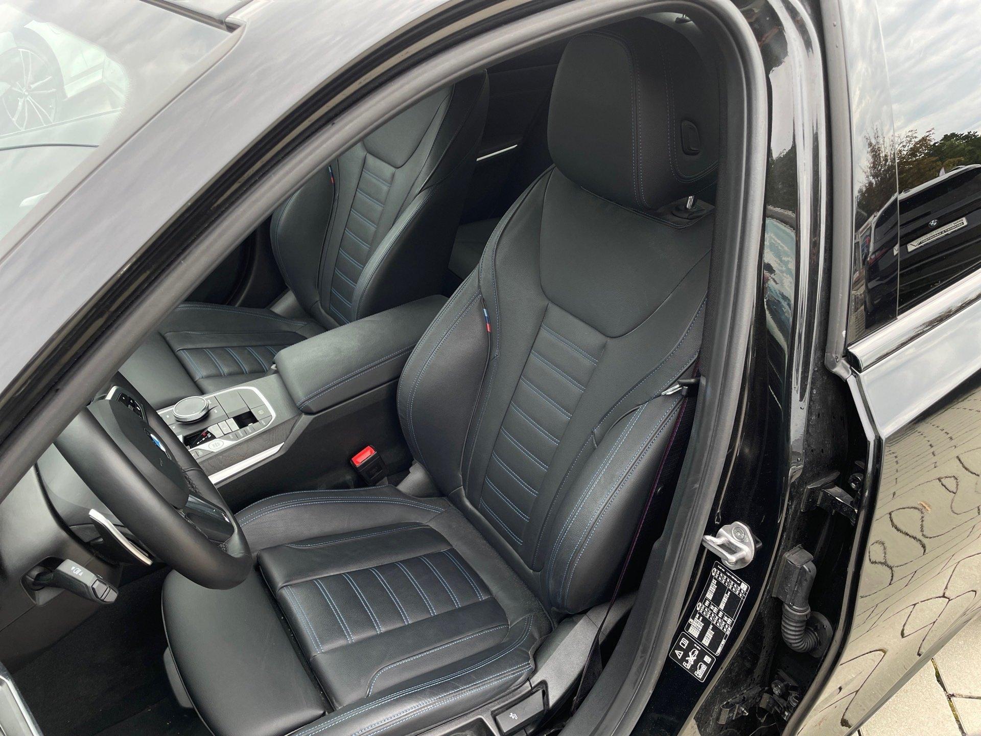 BMW 330 330i Sedan xDrive