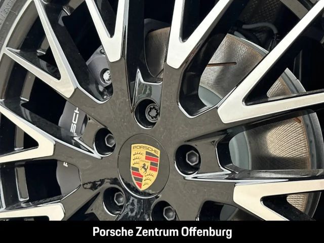 Porsche Panamera 4