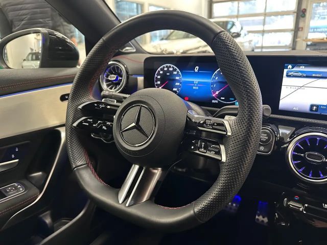 Mercedes-Benz CLA 200 AMG Line Coupé