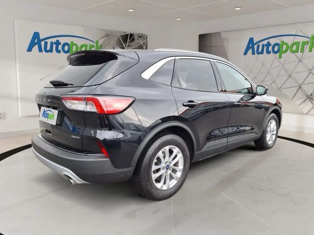 Ford Kuga Hybrid Titanium