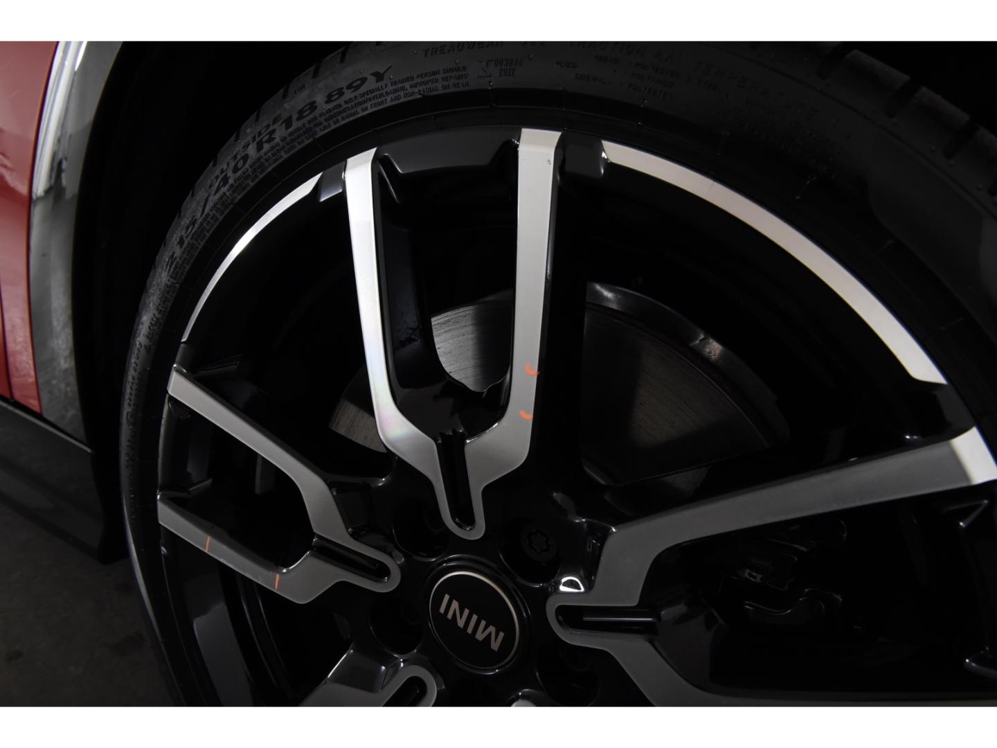 MINI Cooper John Cooper Works