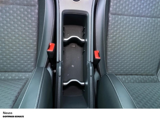 Volkswagen T-Roc 1.5 eTSI DSG R-Line Style