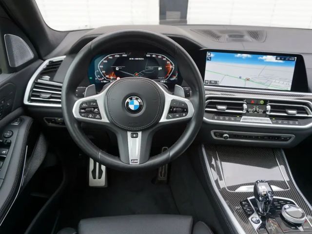 BMW X5 M50i