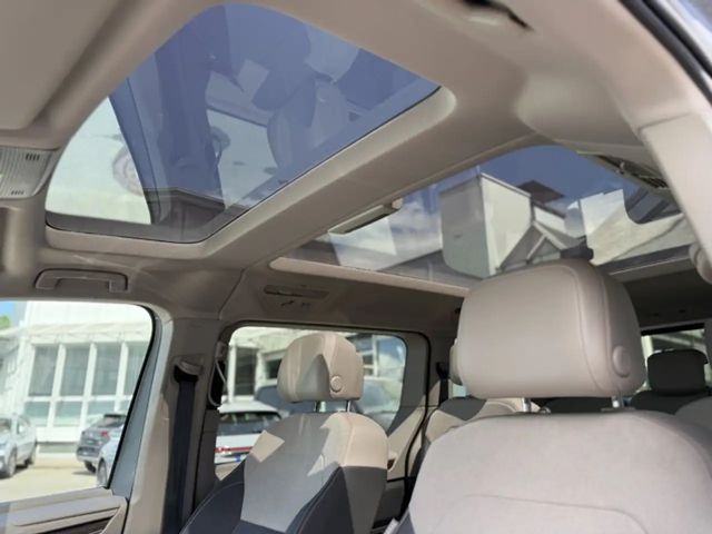 Volkswagen Multivan 2.0 TDI DSG Style T7