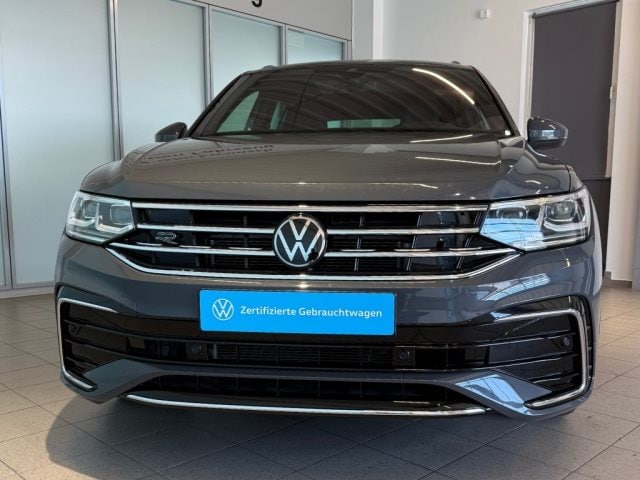 Volkswagen Tiguan 2.0 TDI 4Motion Diebsathlwarn. AHK Pano