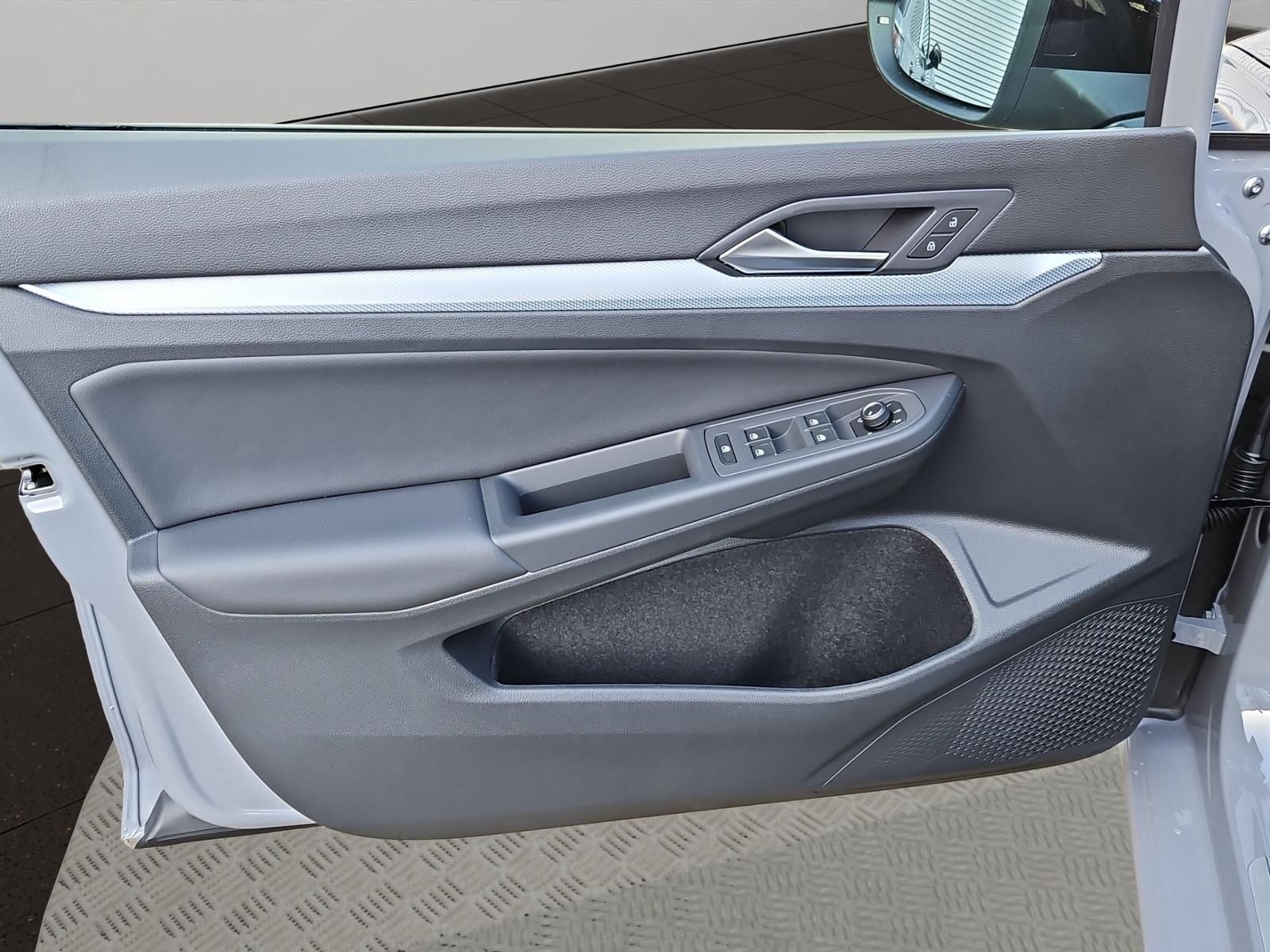 Volkswagen Golf 1.5 TSI Golf VIII