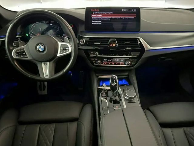 BMW 530 530d M-Sport Touring xDrive