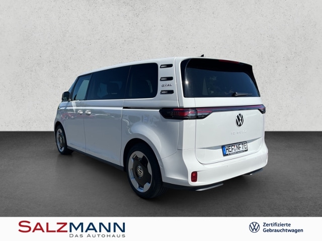 Volkswagen ID.Buzz langer Radstand Motor: 210 kW (286 PS) 86 kWh Getriebe: 1-Gang-Automatikgetriebe Radsta ALU