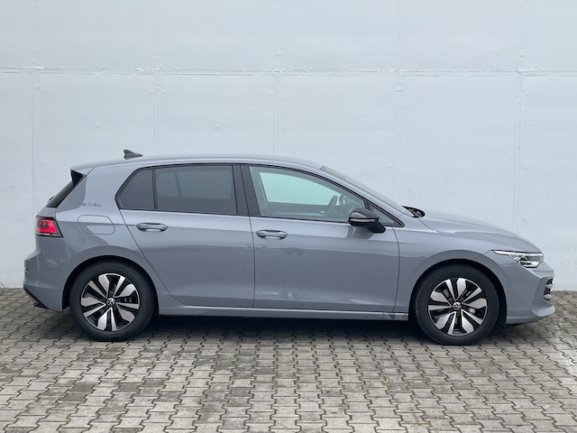 Volkswagen Golf 1.5 eTSI DSG Golf VIII IQ.Drive
