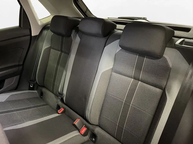 Volkswagen Polo 1.0 TSI Highline R-Line