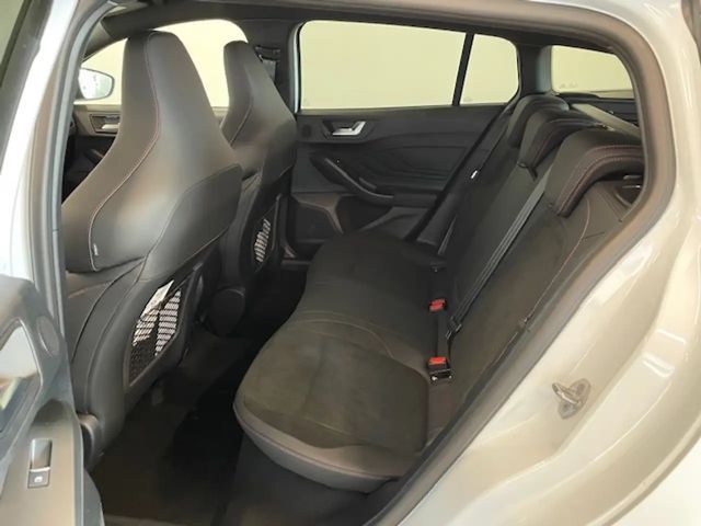 Ford Focus ST Line Wagon