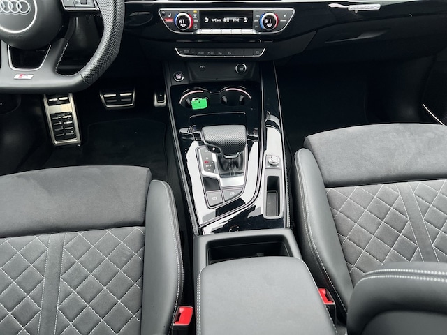 Audi A4 40 TFSI Avant Quattro S-Line S-Tronic
