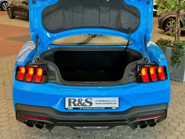 Ford Mustang Fastback GT 5.0 V8