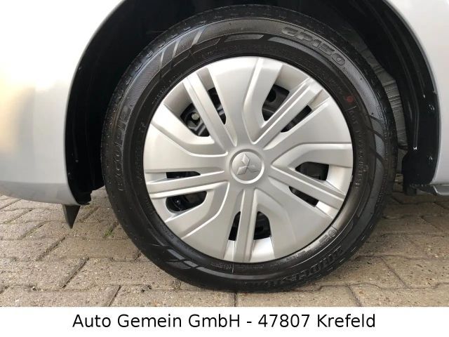 Mitsubishi Space Star Star