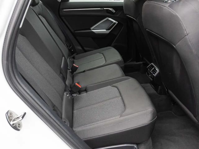 Audi Q3 35 TDI S-Tronic