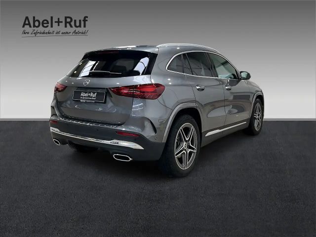 Mercedes-Benz GLA 200 AMG Line