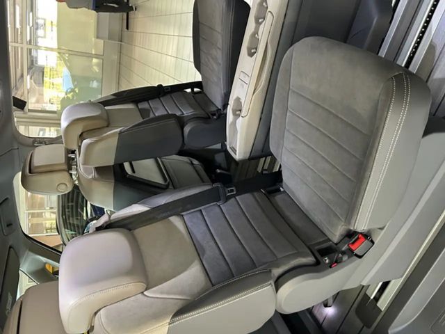 Volkswagen Multivan Life T7