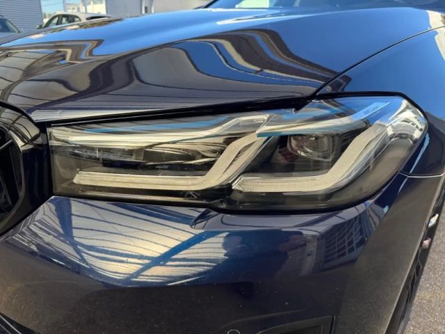 BMW 530 xe LASER+LEDER+HUD+ACC+PANO+DAB+BT+MFL+AHK+