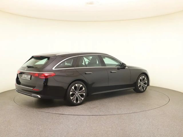 Mercedes-Benz E 200 AVANTGARDE Estate