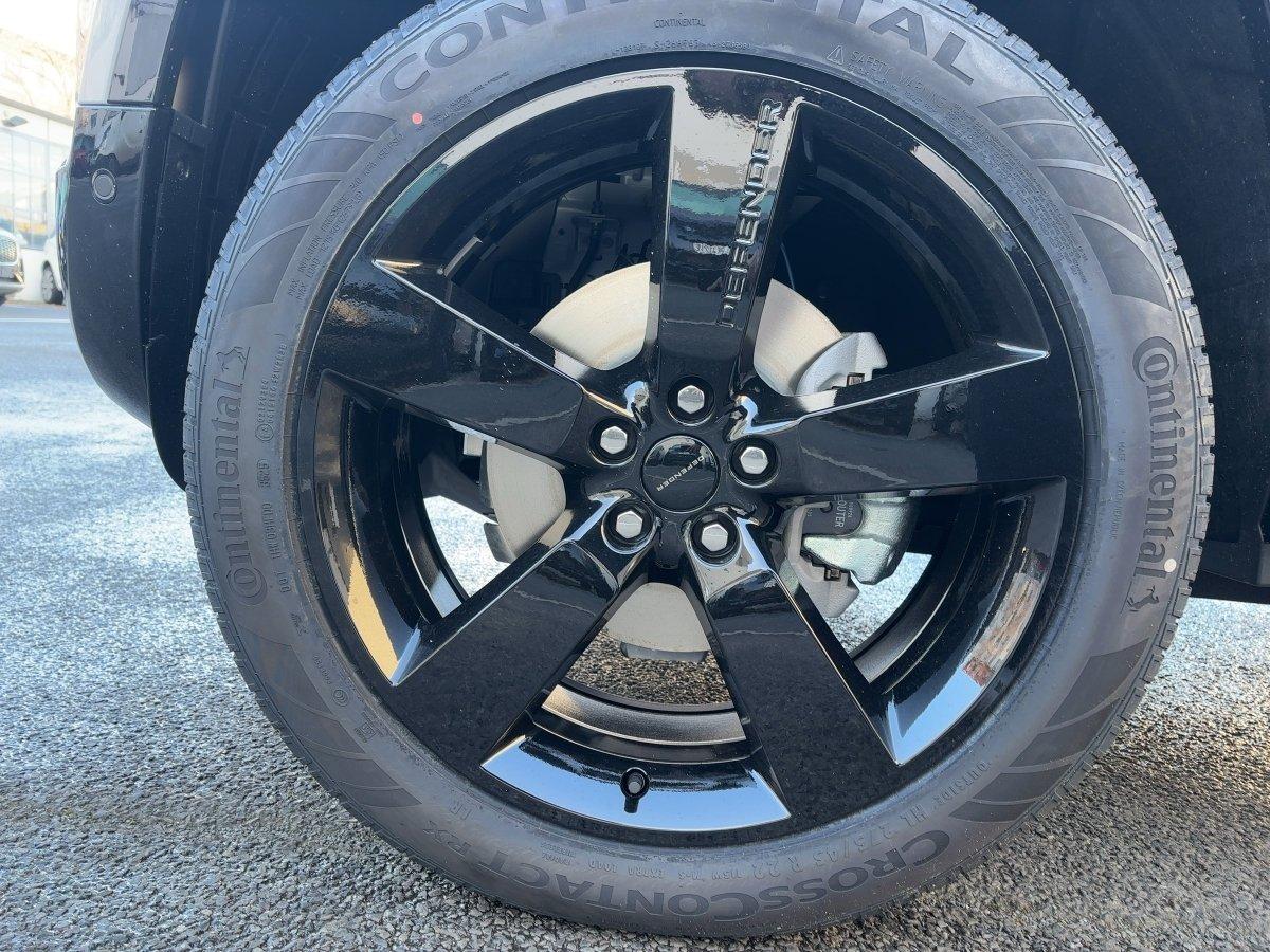 Land Rover Defender 110 D250 SE