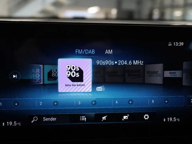 Mercedes-Benz GLB 250 *ACC*AHK*BURMESTER*PANO*360°KAM*STHZ*