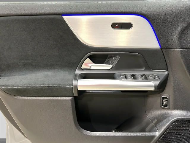 Mercedes-Benz GLA 200 AMG Line