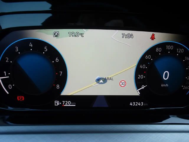 Volkswagen Golf Life Variant