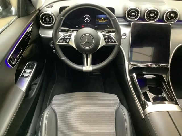 Mercedes-Benz C 180 AVANTGARDE Sedan