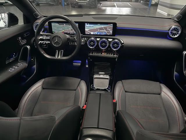 Mercedes-Benz CLA 250 4MATIC AMG Line Premium