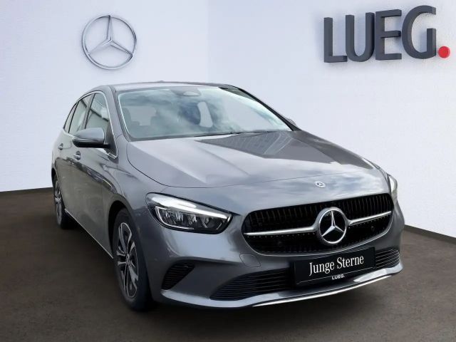 Mercedes-Benz B 200 Progressive Sedan